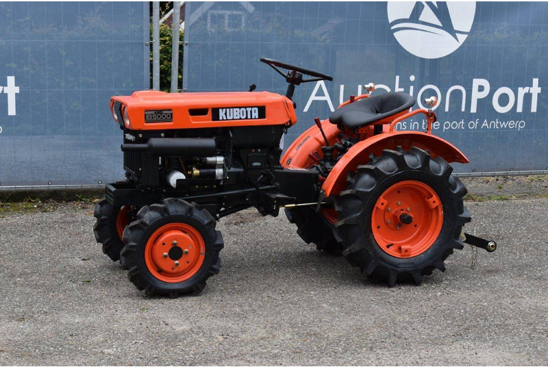 Kubota B5000 - Трактор: снимка 1 Kubota B5000 - Трактор: снимка 1