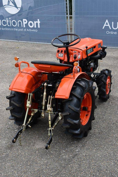 Kubota B5000 - Трактор: снимка 4 Kubota B5000 - Трактор: снимка 4