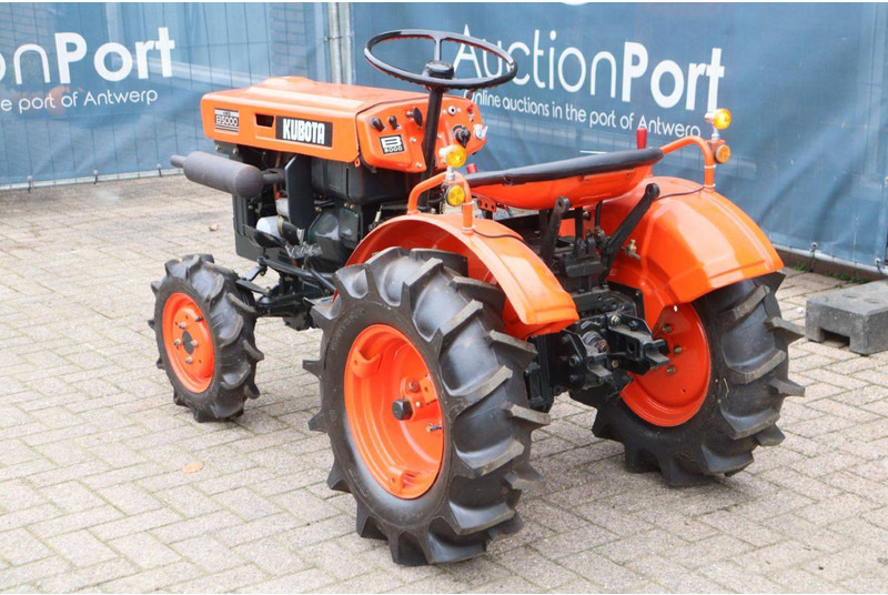 Kubota B5000 - Трактор: снимка 4 Kubota B5000 - Трактор: снимка 4