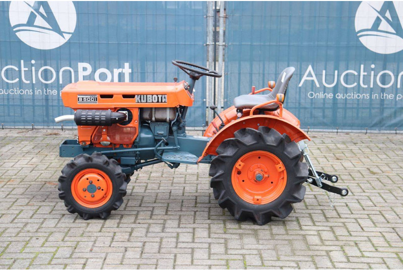 Kubota B5001 - Трактор: снимка 2 Kubota B5001 - Трактор: снимка 2