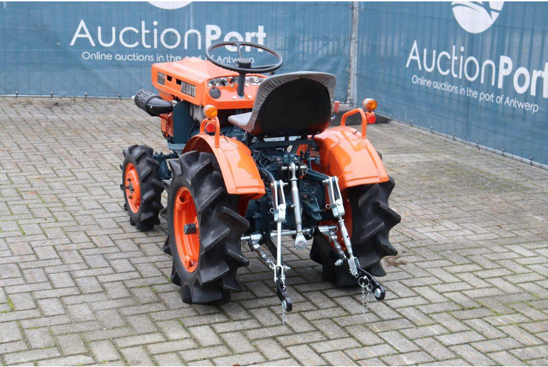 Kubota B5001 - Трактор: снимка 4 Kubota B5001 - Трактор: снимка 4