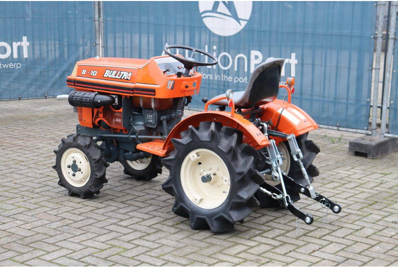 Kubota B5001 - Трактор: снимка 3 Kubota B5001 - Трактор: снимка 3