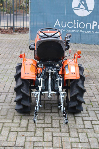Kubota B5001 - Трактор: снимка 5 Kubota B5001 - Трактор: снимка 5