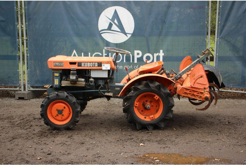 Kubota B6000 - Трактор: снимка 2 Kubota B6000 - Трактор: снимка 2