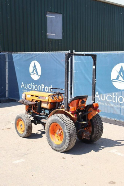 Kubota B6100 D - Трактор: снимка 3 Kubota B6100 D - Трактор: снимка 3