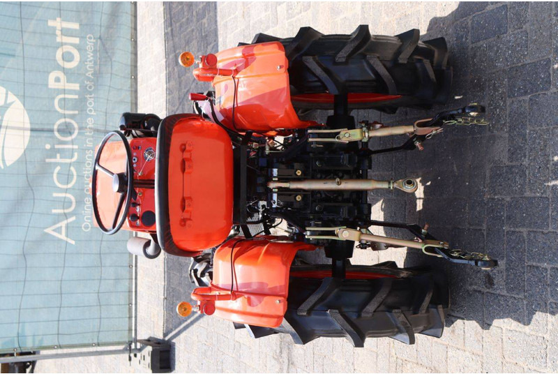 Kubota B7001 - Трактор: снимка 5 Kubota B7001 - Трактор: снимка 5