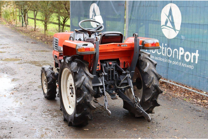 Kubota GL240 - Трактор: снимка 4 Kubota GL240 - Трактор: снимка 4