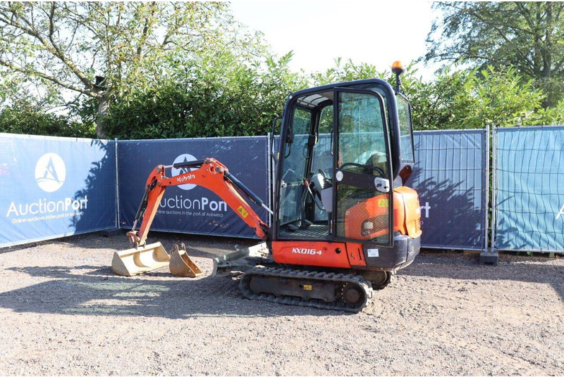 Kubota KX016-4 - Мини багер: снимка 3 Kubota KX016-4 - Мини багер: снимка 3