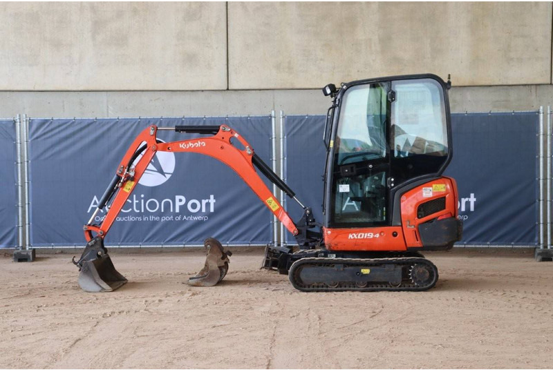 Kubota KX019-4 - Мини багер: снимка 2 Kubota KX019-4 - Мини багер: снимка 2