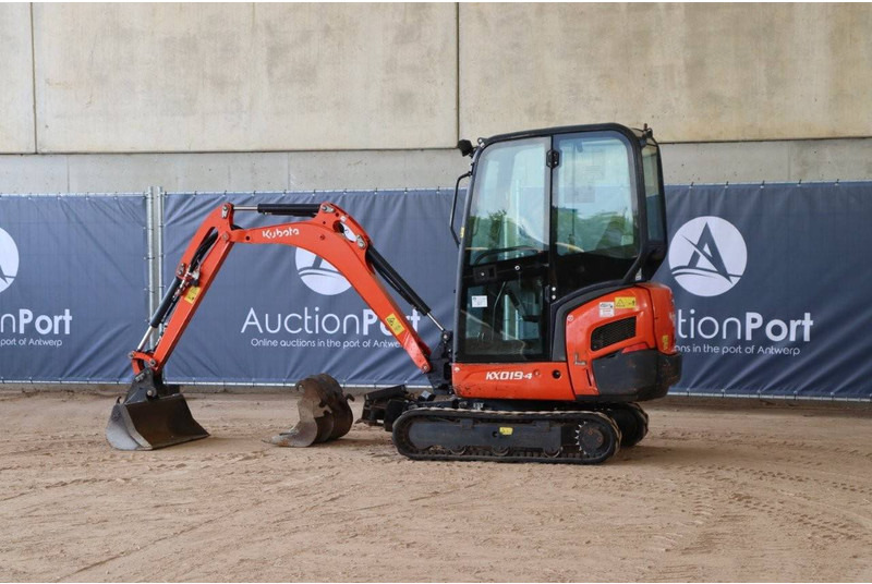 Kubota KX019-4 - Мини багер: снимка 3 Kubota KX019-4 - Мини багер: снимка 3