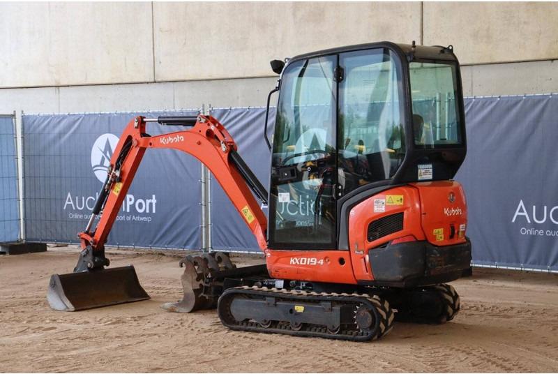 Kubota KX019-4 - Мини багер: снимка 4 Kubota KX019-4 - Мини багер: снимка 4