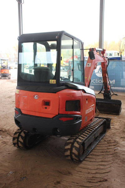 Kubota KX030-4 - Верижен багер: снимка 5 Kubota KX030-4 - Верижен багер: снимка 5