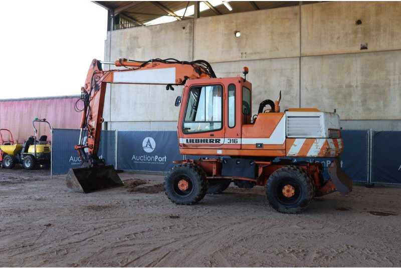 Liebherr A316 - Колесен багер: снимка 3 Liebherr A316 - Колесен багер: снимка 3