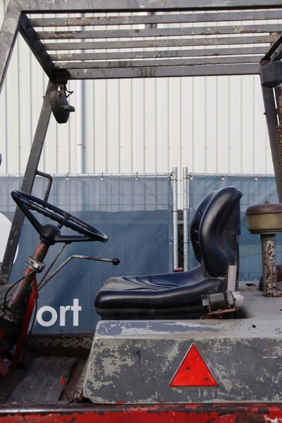 Дизелов мотокар Linde: снимка 19 Дизелов мотокар Linde: снимка 19