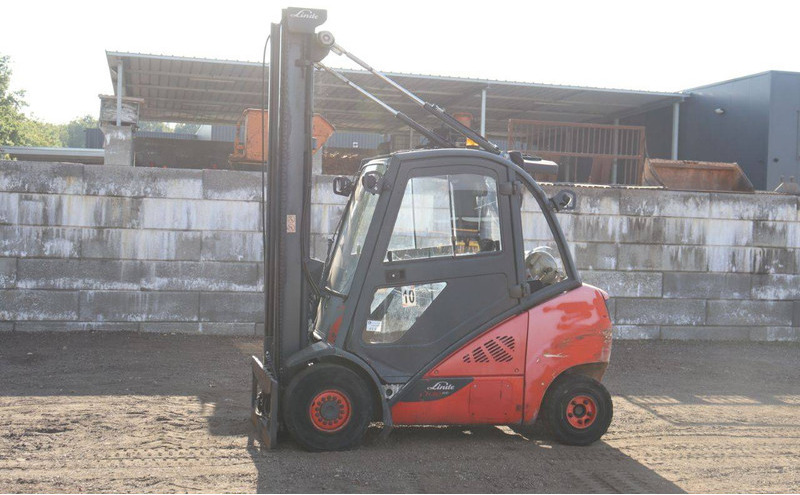 Linde H30CNG - Газокар: снимка 1 Linde H30CNG - Газокар: снимка 1