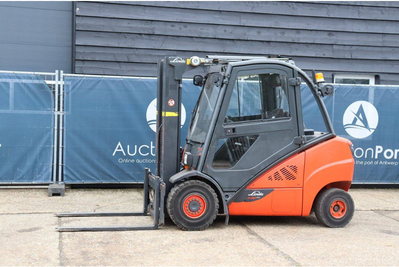 Linde H30D-02 - Дизелов мотокар: снимка 1 Linde H30D-02 - Дизелов мотокар: снимка 1