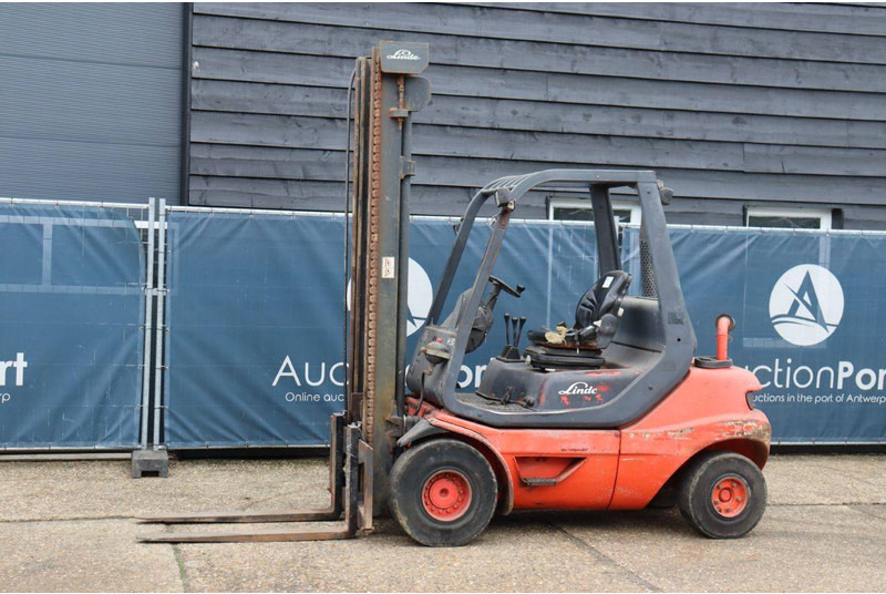 Linde H30D-03 - Дизелов мотокар: снимка 1 Linde H30D-03 - Дизелов мотокар: снимка 1