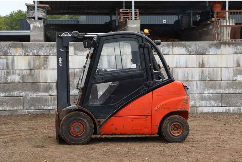Linde H30D - Дизелов мотокар: снимка 1 Linde H30D - Дизелов мотокар: снимка 1