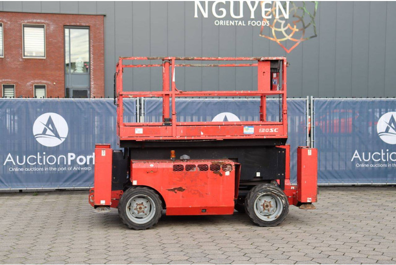 Manitou 120SC - Ножична работна платформа: снимка 1 Manitou 120SC - Ножична работна платформа: снимка 1
