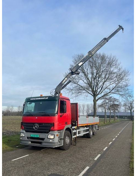 Mercedes-Benz Actros 2832 6x2 - Камион с кран: снимка 3 Mercedes-Benz Actros 2832 6x2 - Камион с кран: снимка 3