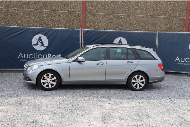 Mercedes-Benz C-Klasse 180 CDI - Седан: снимка 1 Mercedes-Benz C-Klasse 180 CDI - Седан: снимка 1