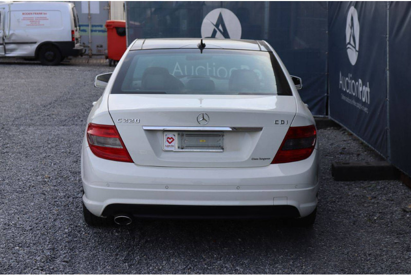 Mercedes-Benz C-Klasse 220 AMG CDI - Седан: снимка 5 Mercedes-Benz C-Klasse 220 AMG CDI - Седан: снимка 5