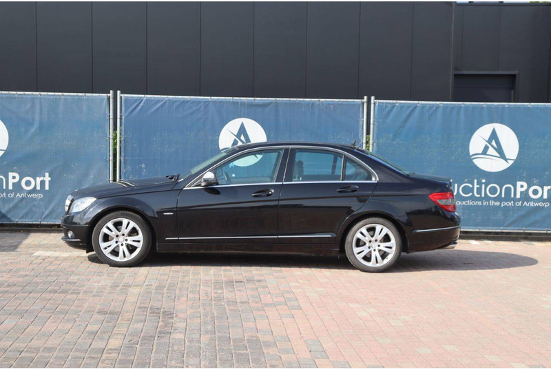 Mercedes-Benz C-Klasse 220 CDI - Седан: снимка 2 Mercedes-Benz C-Klasse 220 CDI - Седан: снимка 2