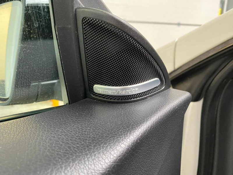 Mercedes-Benz CLA-Klasse 220 CDI - Лек автомобил: снимка 4 Mercedes-Benz CLA-Klasse 220 CDI - Лек автомобил: снимка 4
