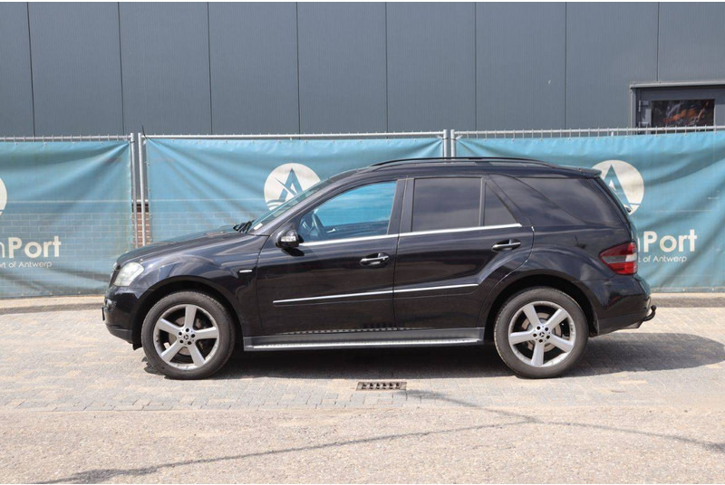Mercedes-Benz M-Klasse ML 320 CDI 4 MATIC - Джип: снимка 2 Mercedes-Benz M-Klasse ML 320 CDI 4 MATIC - Джип: снимка 2