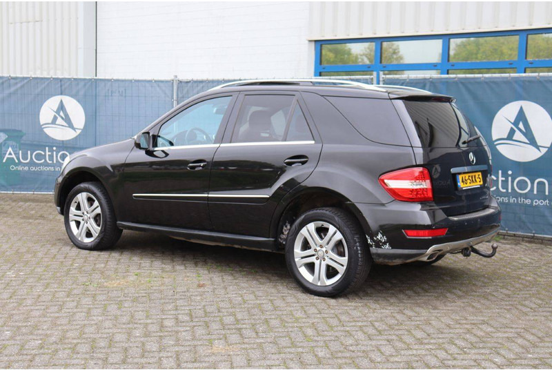 Mercedes-Benz M-Klasse ML 350 CDI 4MATIC - Седан: снимка 3 Mercedes-Benz M-Klasse ML 350 CDI 4MATIC - Седан: снимка 3