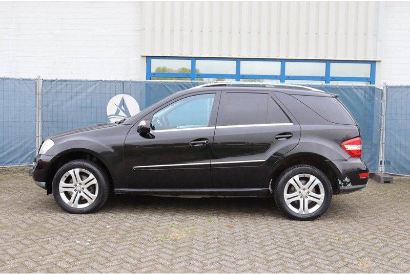 Mercedes-Benz M-Klasse ML 350 CDI 4MATIC - Седан: снимка 2 Mercedes-Benz M-Klasse ML 350 CDI 4MATIC - Седан: снимка 2