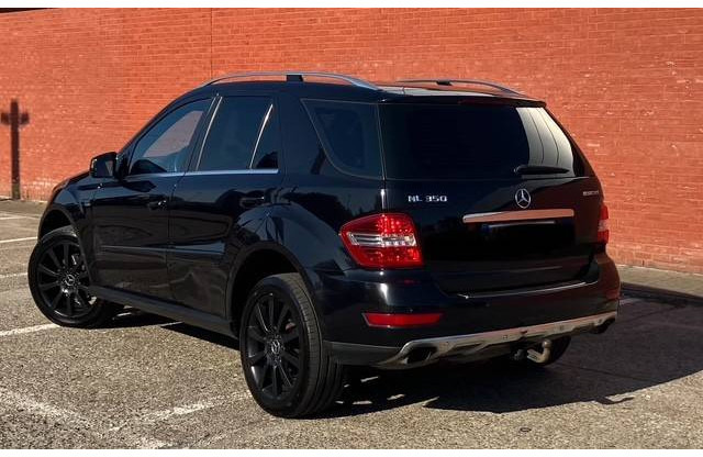 Mercedes-Benz M-Klasse ML 350 CDI BLUETEС - Седан: снимка 2 Mercedes-Benz M-Klasse ML 350 CDI BLUETEС - Седан: снимка 2