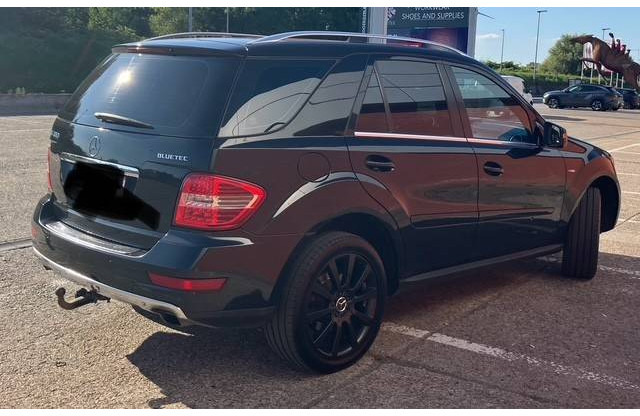 Mercedes-Benz M-Klasse ML 350 CDI BLUETEС - Седан: снимка 3 Mercedes-Benz M-Klasse ML 350 CDI BLUETEС - Седан: снимка 3