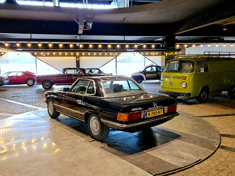 Mercedes-Benz SL-Klasse (R107) _ 380 - Седан: снимка 4 Mercedes-Benz SL-Klasse (R107) _ 380 - Седан: снимка 4