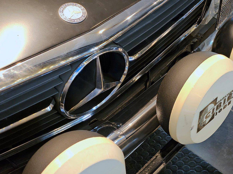 Mercedes-Benz SLC (C107) _ 450 5.0 - Седан: снимка 4 Mercedes-Benz SLC (C107) _ 450 5.0 - Седан: снимка 4