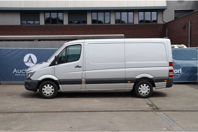 Mercedes-Benz Sprinter - Товарен бус: снимка 2 Mercedes-Benz Sprinter - Товарен бус: снимка 2