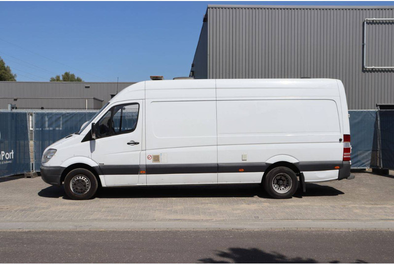 Mercedes-Benz Sprinter - Товарен бус: снимка 2 Mercedes-Benz Sprinter - Товарен бус: снимка 2