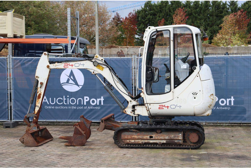 Neuson 2404 - Мини багер: снимка 3 Neuson 2404 - Мини багер: снимка 3