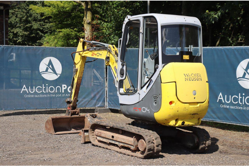 Neuson 2404RD - Мини багер: снимка 4 Neuson 2404RD - Мини багер: снимка 4