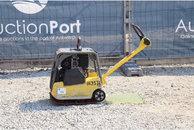 Neuson DPU 3050He - Виброплоча: снимка 1 Neuson DPU 3050He - Виброплоча: снимка 1