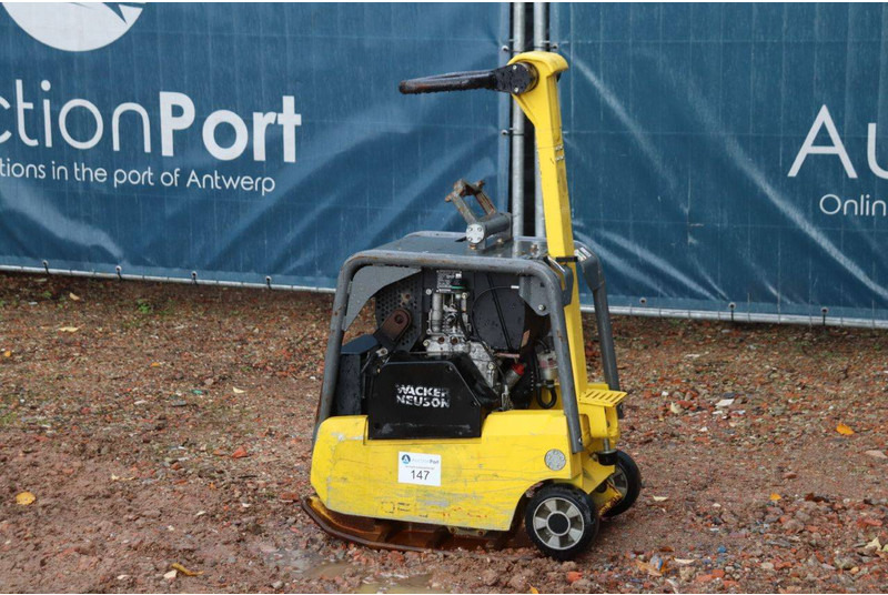 Neuson DPU3050 - Виброплоча: снимка 2 Neuson DPU3050 - Виброплоча: снимка 2