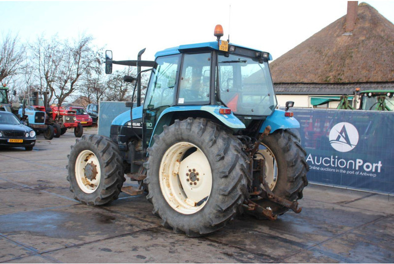 New Holland TS90 - Трактор: снимка 3 New Holland TS90 - Трактор: снимка 3