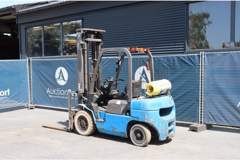 Nissan CPQD25N - Газокар: снимка 3 Nissan CPQD25N - Газокар: снимка 3