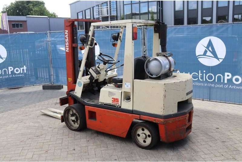 Nissan KCUGH02F350 - Газокар: снимка 4 Nissan KCUGH02F350 - Газокар: снимка 4