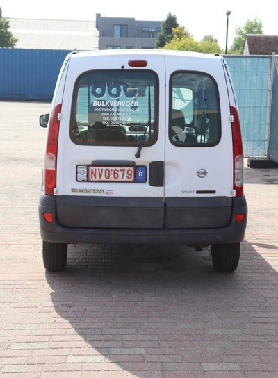 Nissan Kubistar - Седан: снимка 5 Nissan Kubistar - Седан: снимка 5