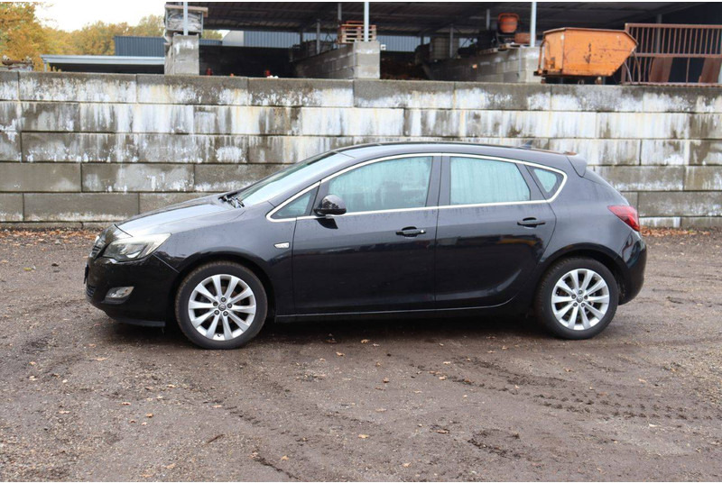 Opel Astra - Седан: снимка 1 Opel Astra - Седан: снимка 1