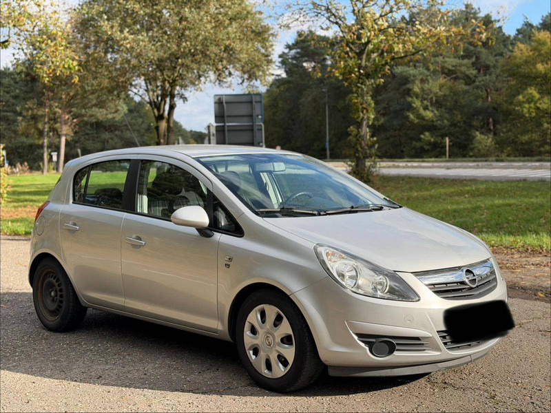 Opel Corsa 1.3 CDTI - Седан: снимка 4 Opel Corsa 1.3 CDTI - Седан: снимка 4
