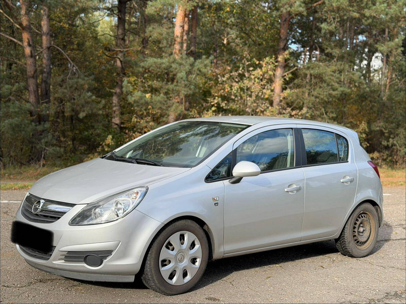 Opel Corsa 1.3 CDTI - Седан: снимка 1 Opel Corsa 1.3 CDTI - Седан: снимка 1