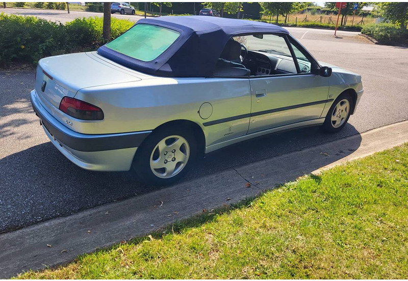 Peugeot 306 Cabriolet 1.6 Automatic - Лек автомобил: снимка 4 Peugeot 306 Cabriolet 1.6 Automatic - Лек автомобил: снимка 4
