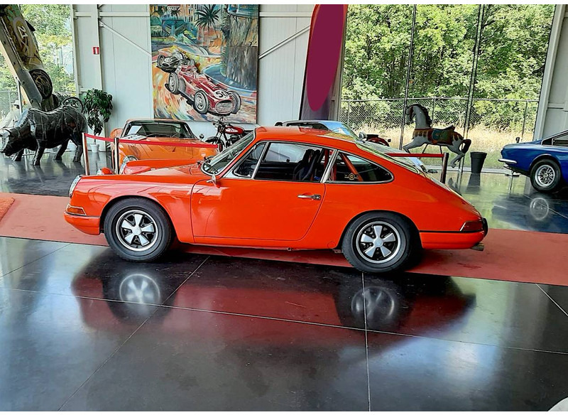 Porsche 911 T - Седан: снимка 2 Porsche 911 T - Седан: снимка 2